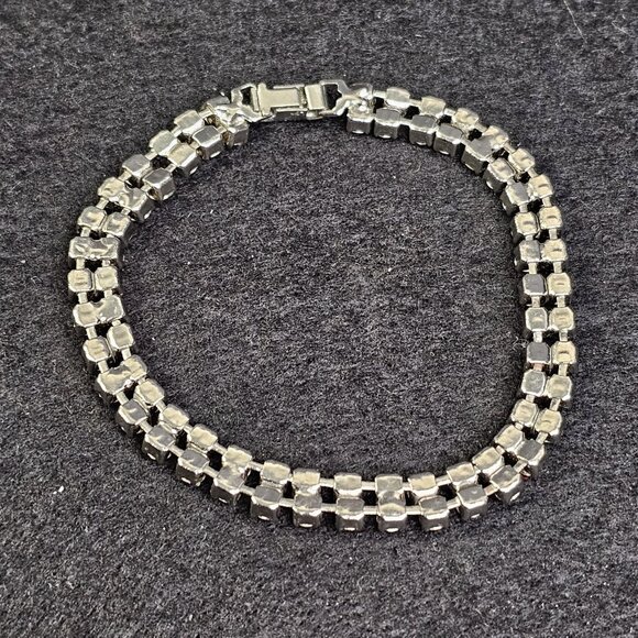 Vintage Rhinestone Necklace With Matching Tennis Bracelet. - Picture 9 of 13